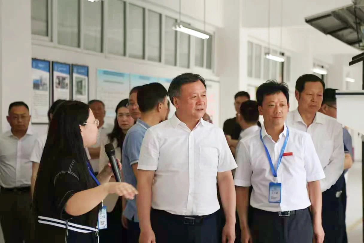 四川政協(xié)報：省政協(xié)領(lǐng)導(dǎo)率隊赴德陽調(diào)研