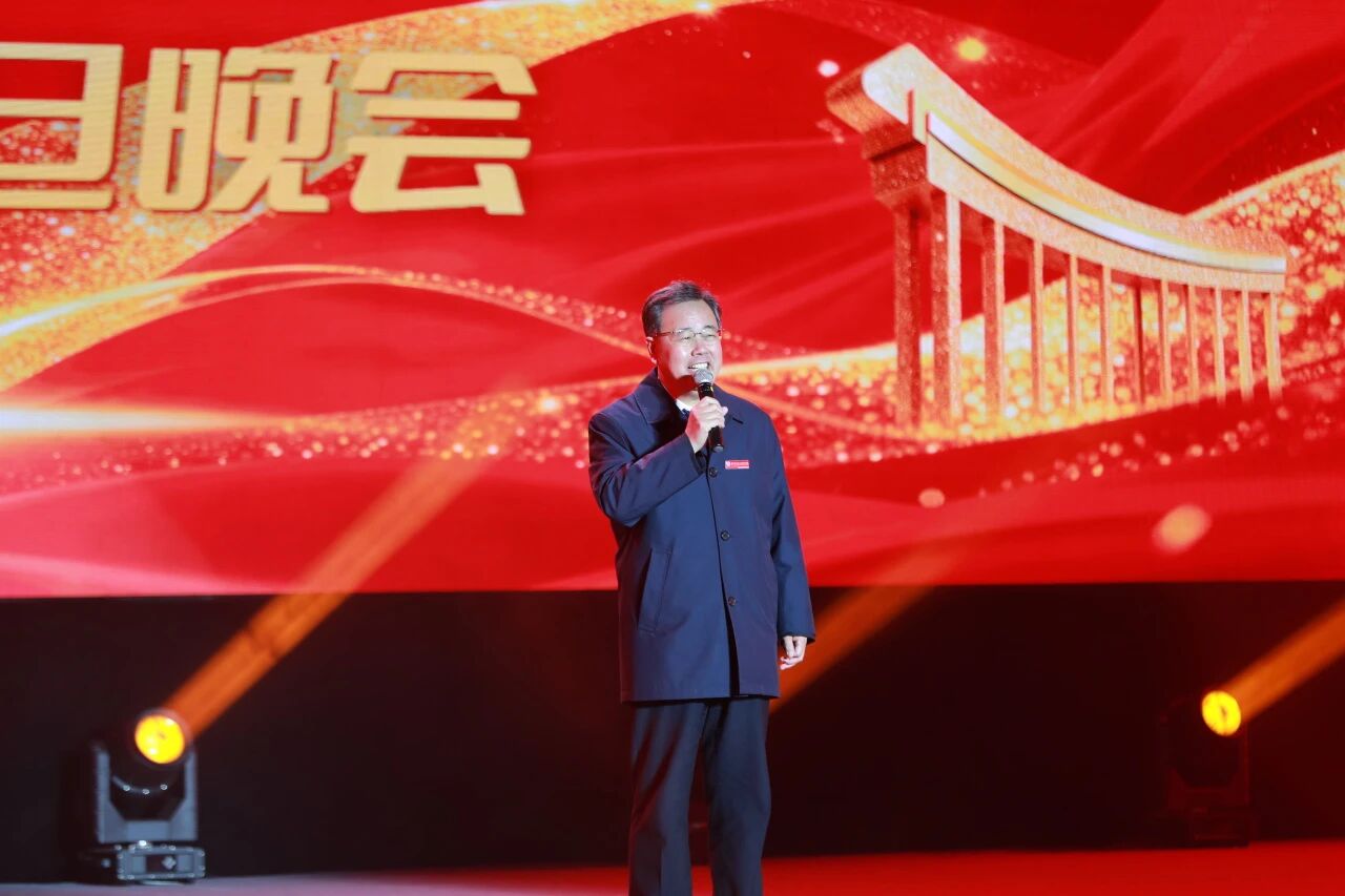 超燃！德陽(yáng)交院這場(chǎng)迎新暨元旦晚會(huì)，刷屏了！