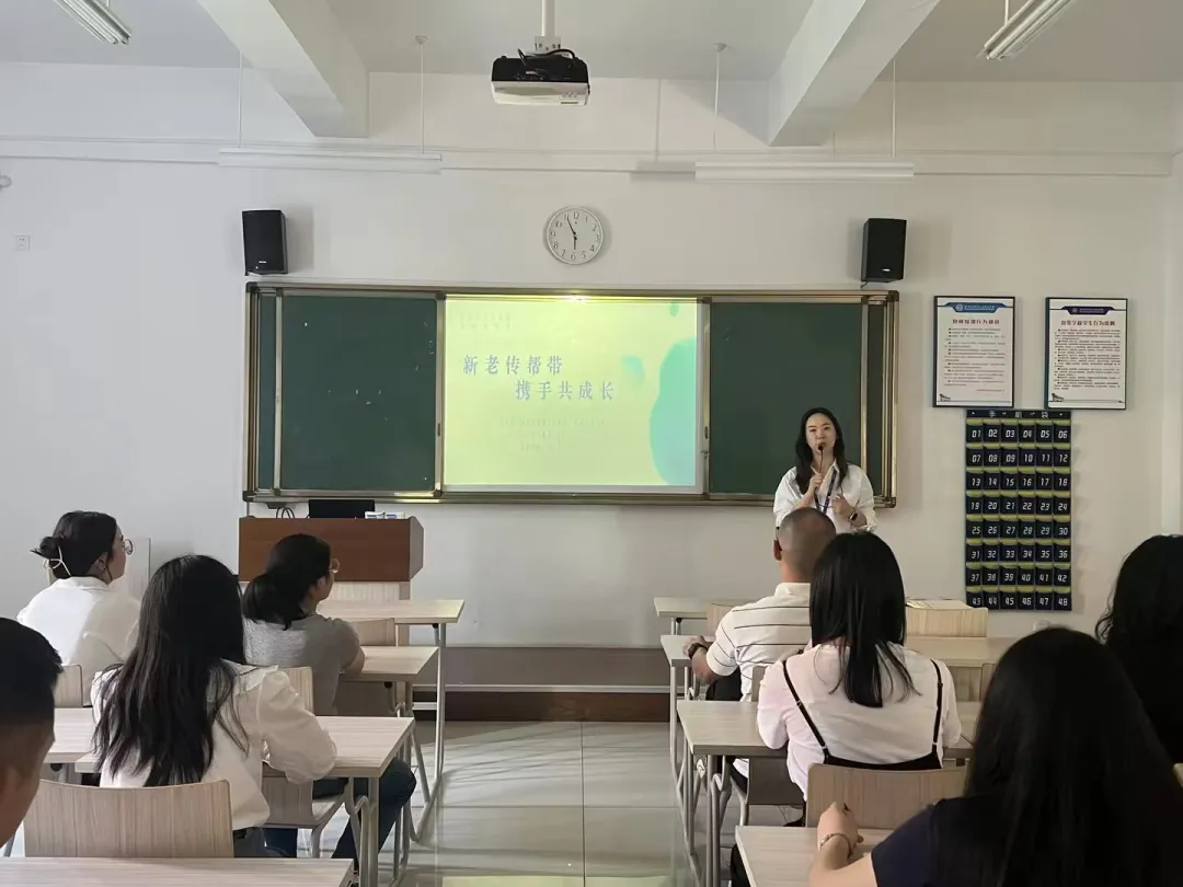 新老傳幫帶 攜手共成長丨機電工程學院同信息與智能工程學院聯合舉辦輔導員工作案例分析與研討活動